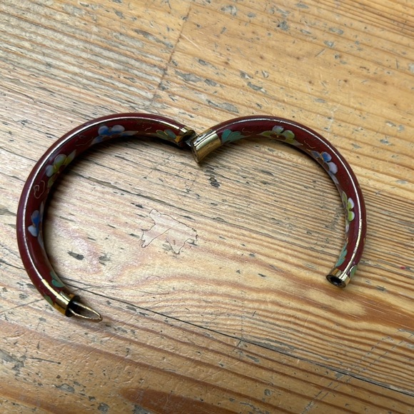 Floral Enamel Bangle Bracelet - Picture 2 of 6